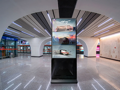 Sàn Đứng Digital Signage Trắng 4K Indoor Vertical Totem LCD Quảng cáo Player